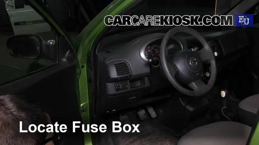 2005 Nissan Micra dCi 1.5L 4 Cyl. Turbo Diesel Fusible (intérieur) Contrôle